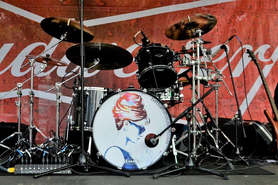 Comment développer ses connaissances en percussions ?