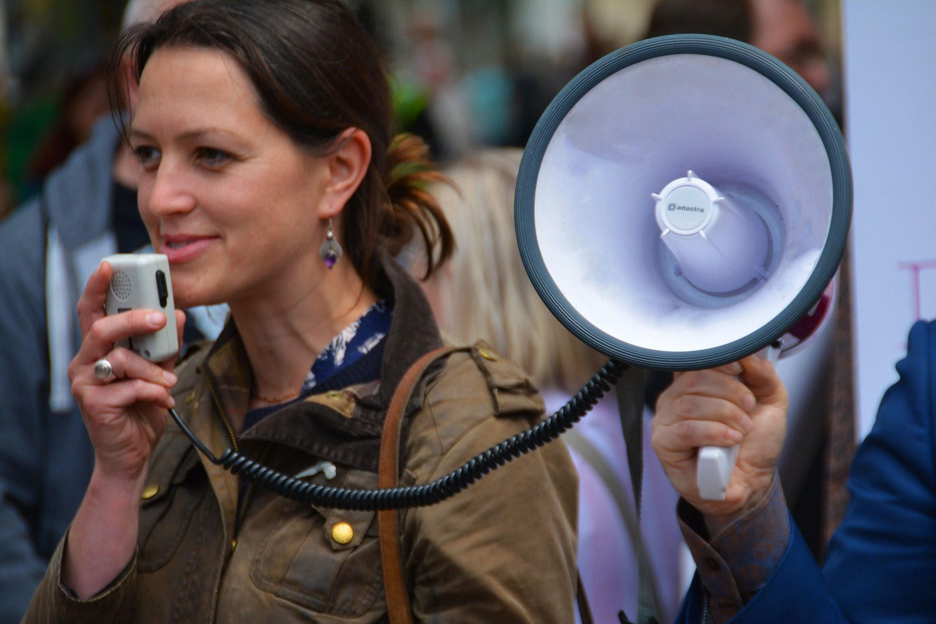 Comment s'appelle le médecin de la voix ?